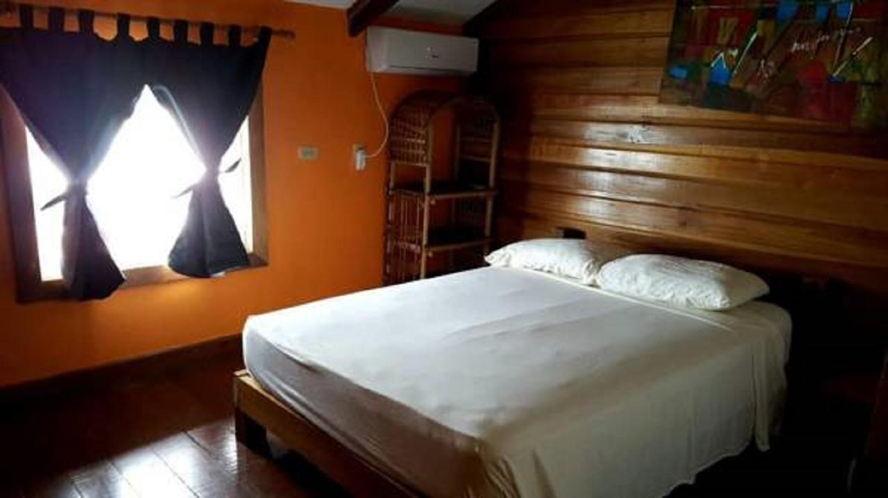 Hotel Olas Bocas del Toro Exterior photo